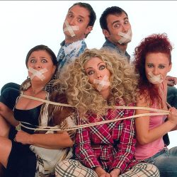 Ηθοποιός από το Παρά Πέντε κολάζει το Instagram με το σέξι μαγιό της...