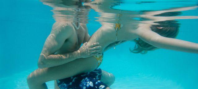 Σεξ στο νερό: Το πλεονέκτημα και το μειονέκτημα της εμπειρίας αυτής...