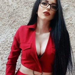 H όμορφη Γωγώ που αναστατώνει το instagram