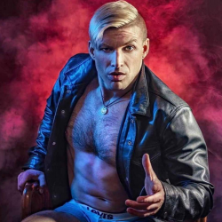 Rodion από το «Alcatraz»: Θα ήθελα να κάνω μια παγκόσμια καριέρα ως ηθοποιός ερωτικών ταινιών...