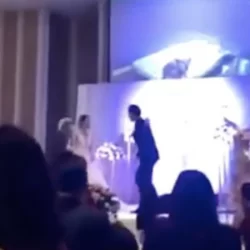 Γαμπρός έδειξε