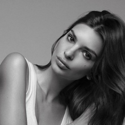Γυμνές celebrities- Δείτε την Έμιλι Ραταϊκόφσκι γυμνή…