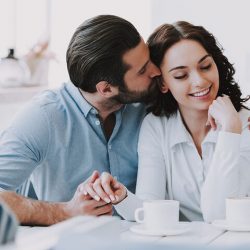 Γιατί τα ζευγάρια πρέπει να μιλούν κατά τη διάρκεια του σεξ