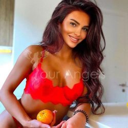 Η Αμίνα από το «Yourangels» σε σκλαβώνει...