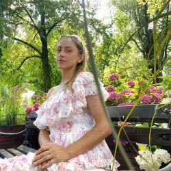 Elektra από το Glamour- Δεν έβαζε τζέλ οπότε υπήρχε καλή τριβή...