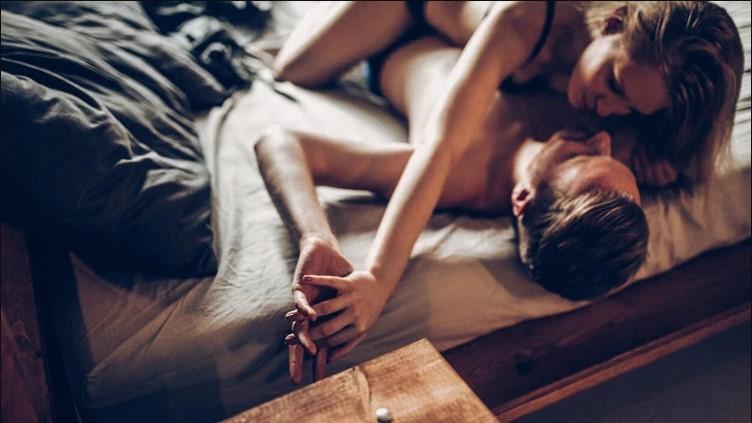 Ποια στάση του σεξ ελαχιστοποιεί το άγχος στην κρεβατοκάμαρα;