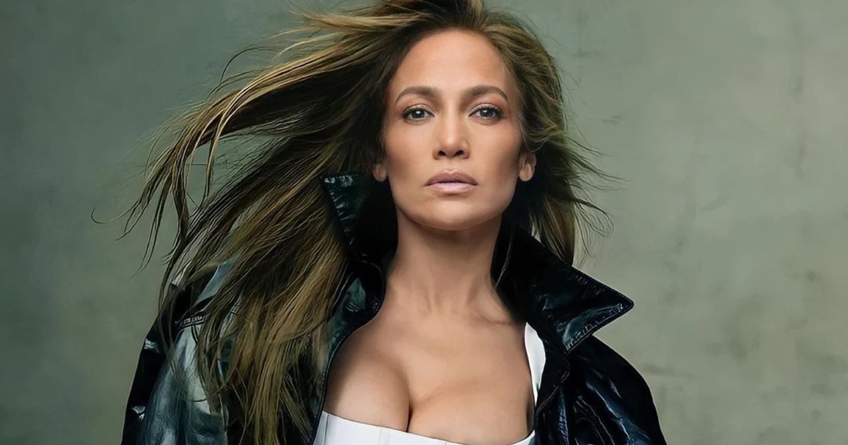 jennifer lopez deite to apistefto soma tis pou kolazei