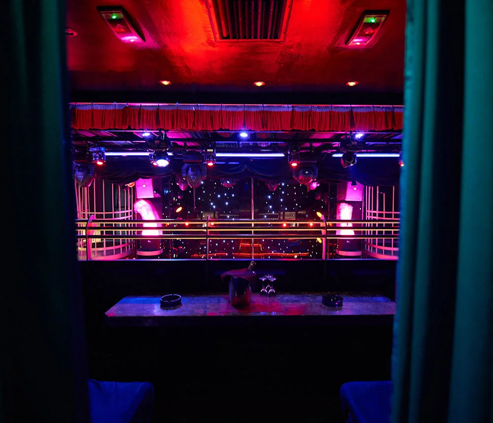 kinky opera strip club