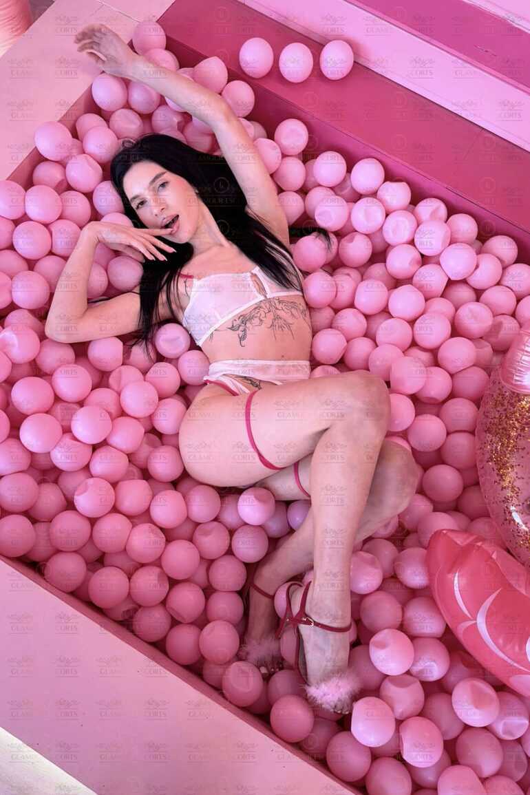 elyanna glamourescorts