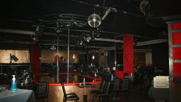 golden queens strip club