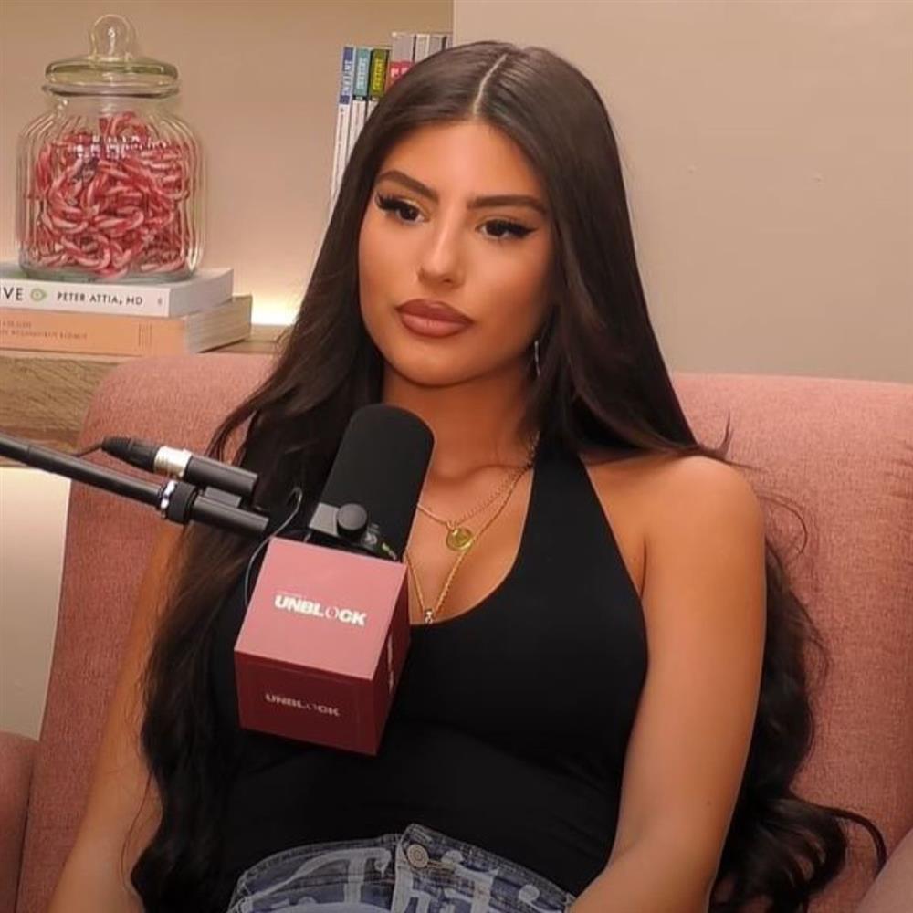 1000 2a21a23a be1e 41f2 adaa 81a8f310b2e7