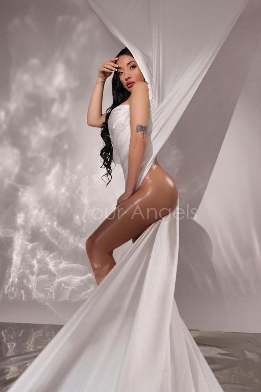 victoria escort athens yourangels