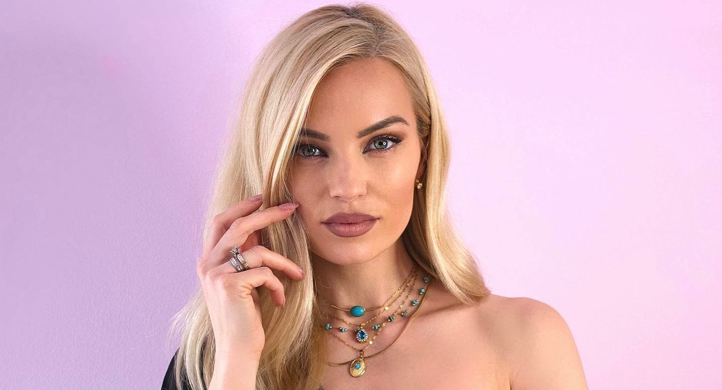 tzoulia nova hot sex